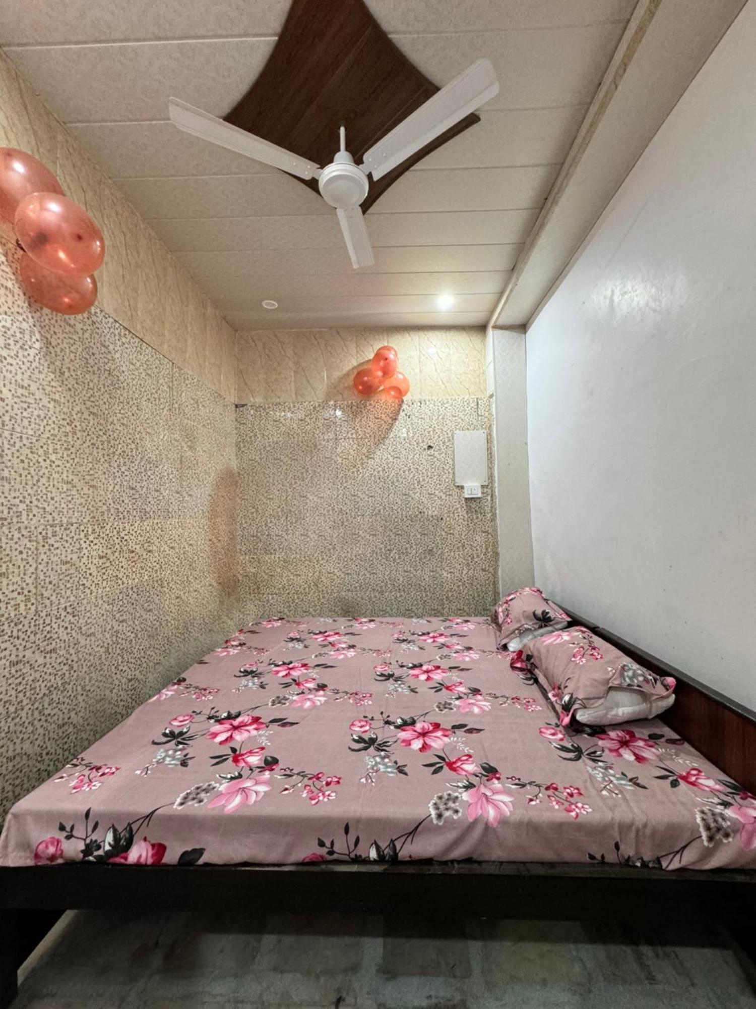 Hotel Pakhi Residency Vrindāvan Exterior foto